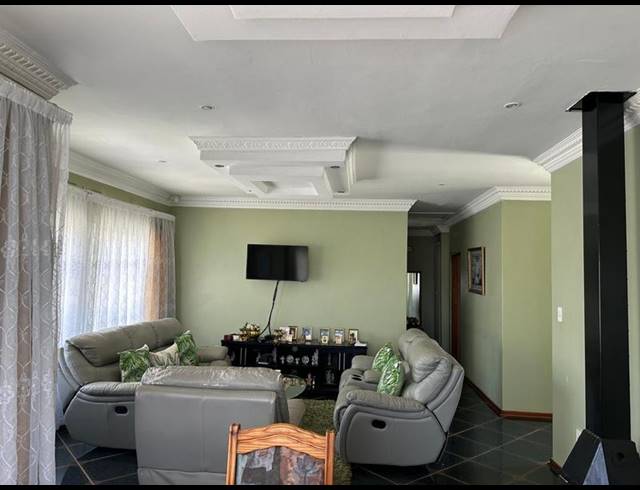 4 BEDROOM HOUSE FOR SALE IN SIDWADWA